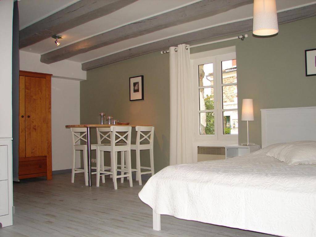 לינה וארוחת בוקר Le Landreau Relais De La Riniere חדר תמונה